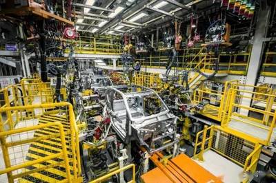 雙料第一！五菱汽車榮膺民族汽車品牌認(rèn)知度與保值率雙冠王